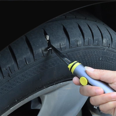 3 IN 1 Autoreinigungsbürste Reifen Stein Reinigung Luftausgang Staub Multifunktions-Auto-Bürste